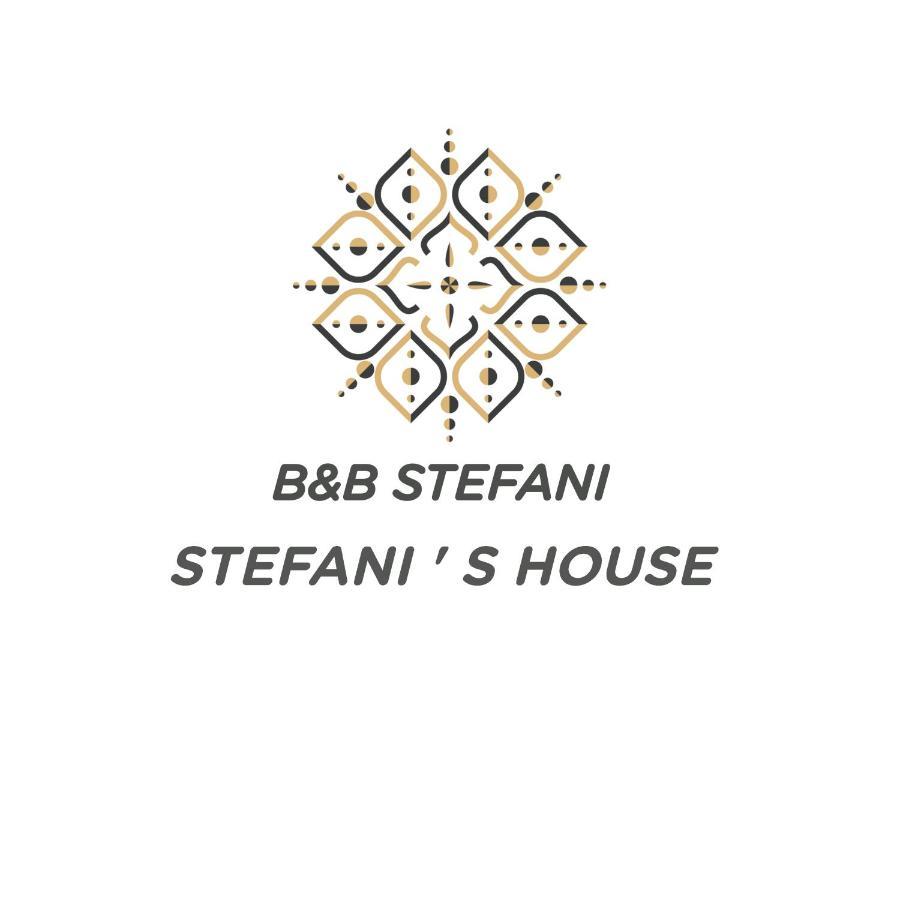 B&B Stefani Salerno Bagian luar foto