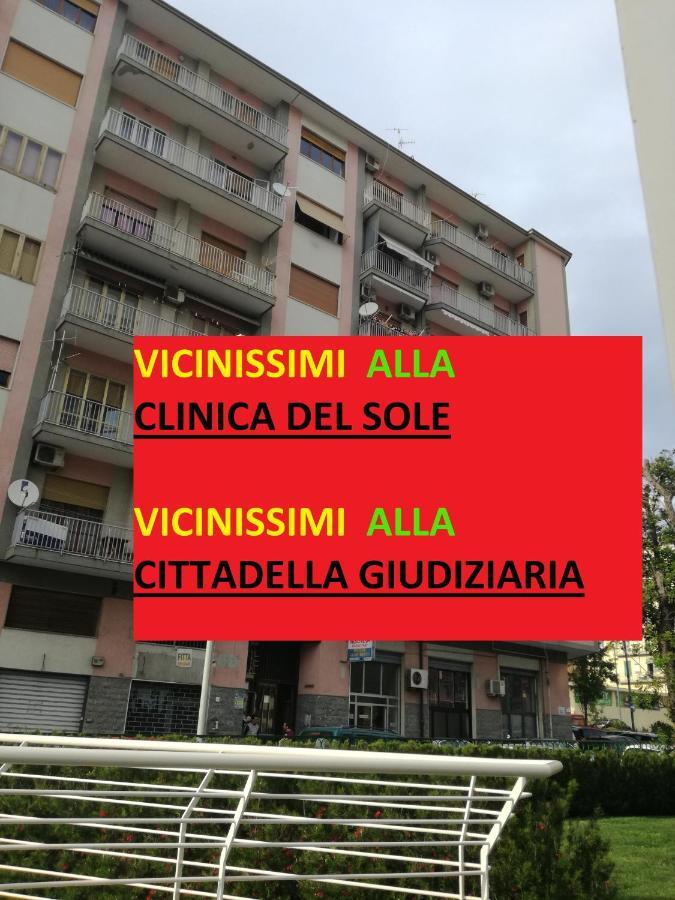 B&B Stefani Salerno Bagian luar foto